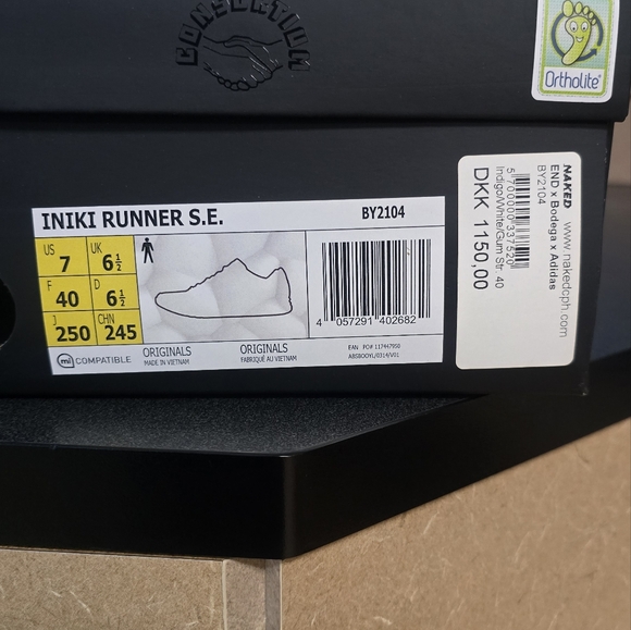 Adidas END Bodega Iniki Runner - Picture 6 of 7